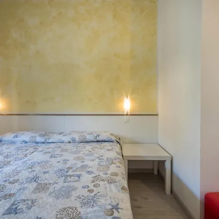 Condominio Silente C No 아파트 *